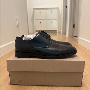 Brand new Clarks Oliver lace Black Leather Derby Shoes size 10.5